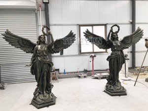 Luxury Golden Color Pair Of Fiberglass Angels Statue Sculpture For Indoor Or Garden Decor