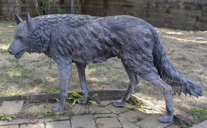 Outdoor Roaring Wolf Bronze Cast Sculpture Metal Garden Decorative Animal