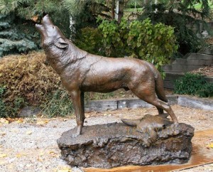 Reasonable price for Outdoor Decoration Metal Life Size Bronze Wolf Dog Sculpture