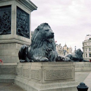 Large size bronze lion sculpture