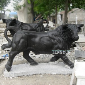 Wholesales Stone Animal Statues Black Marble Bull Garden Decorative Sculpture