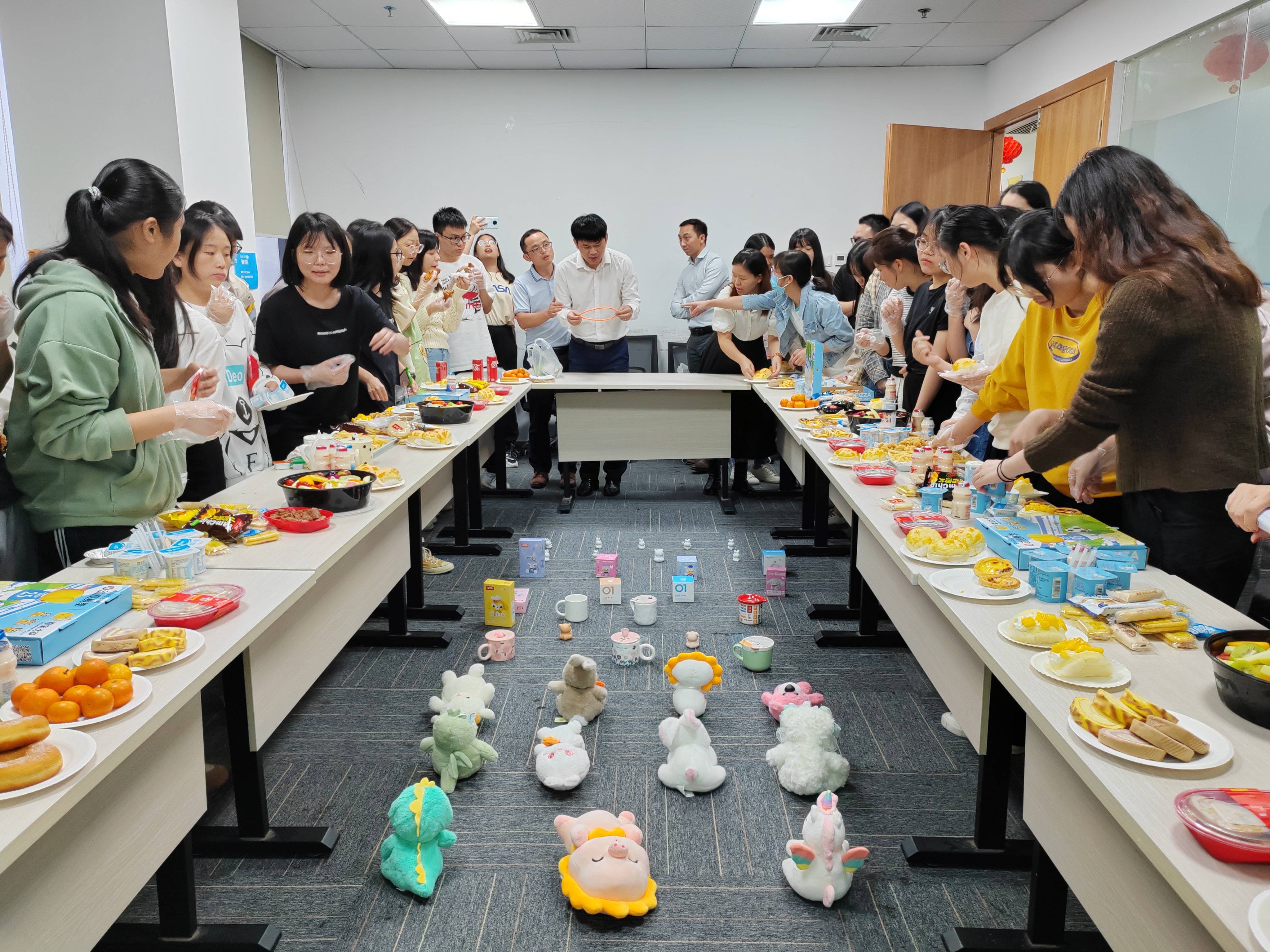 Birthday Party | Focus Global Logistics held a birthday party and Thanksgiving event yesterday, and the joy continues!