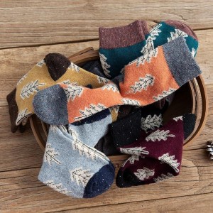 Autumn and Winter Thickened Christmas Tree Wool Socks Comfortable and Colorful warm Cute Sweet Girl Ankle Socks Women.