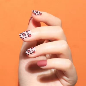 Wholesale Frosted Leopard Print Matte Press on Nails with Glue And Nail File Short Squoval Stickon Fake Nails Avec Design Custom