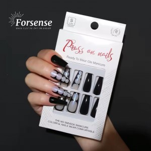 False Nails With Fashion Style And Innovative Design