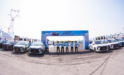All-field models are big PK, Dongfeng Forthing is the first cross-vehicle test drive challenge