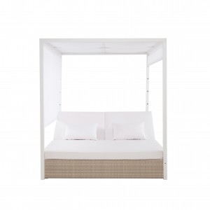 Angel rattan daybed with curtain