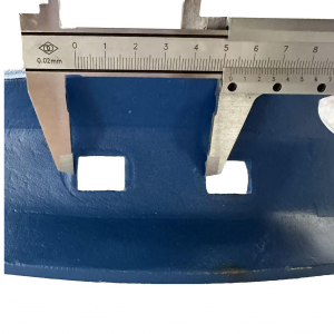 High-strength wear-resistant plow tip