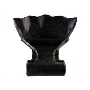 Thickened and reinforced agricultural machinery hammer claw