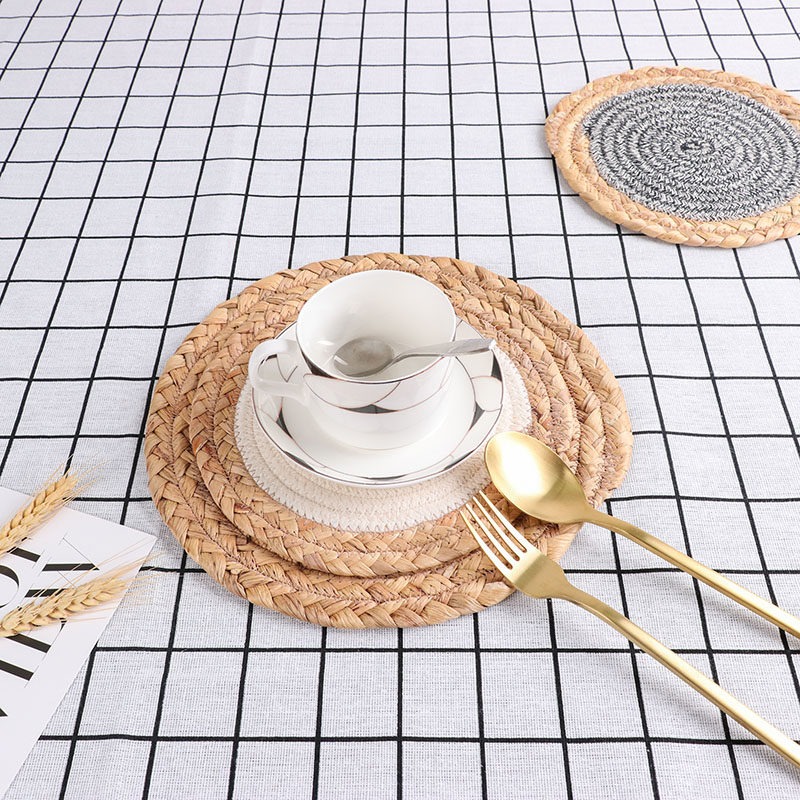 Rattan Tablemats and Woven Placemats – Natural Round Braided Water Hyacinth Weave Placemat – No-Slip Heat Resistant Mats for Table, Coasters, Pots, Pans & Teapots in Kitchen – Fusen detail pictures
