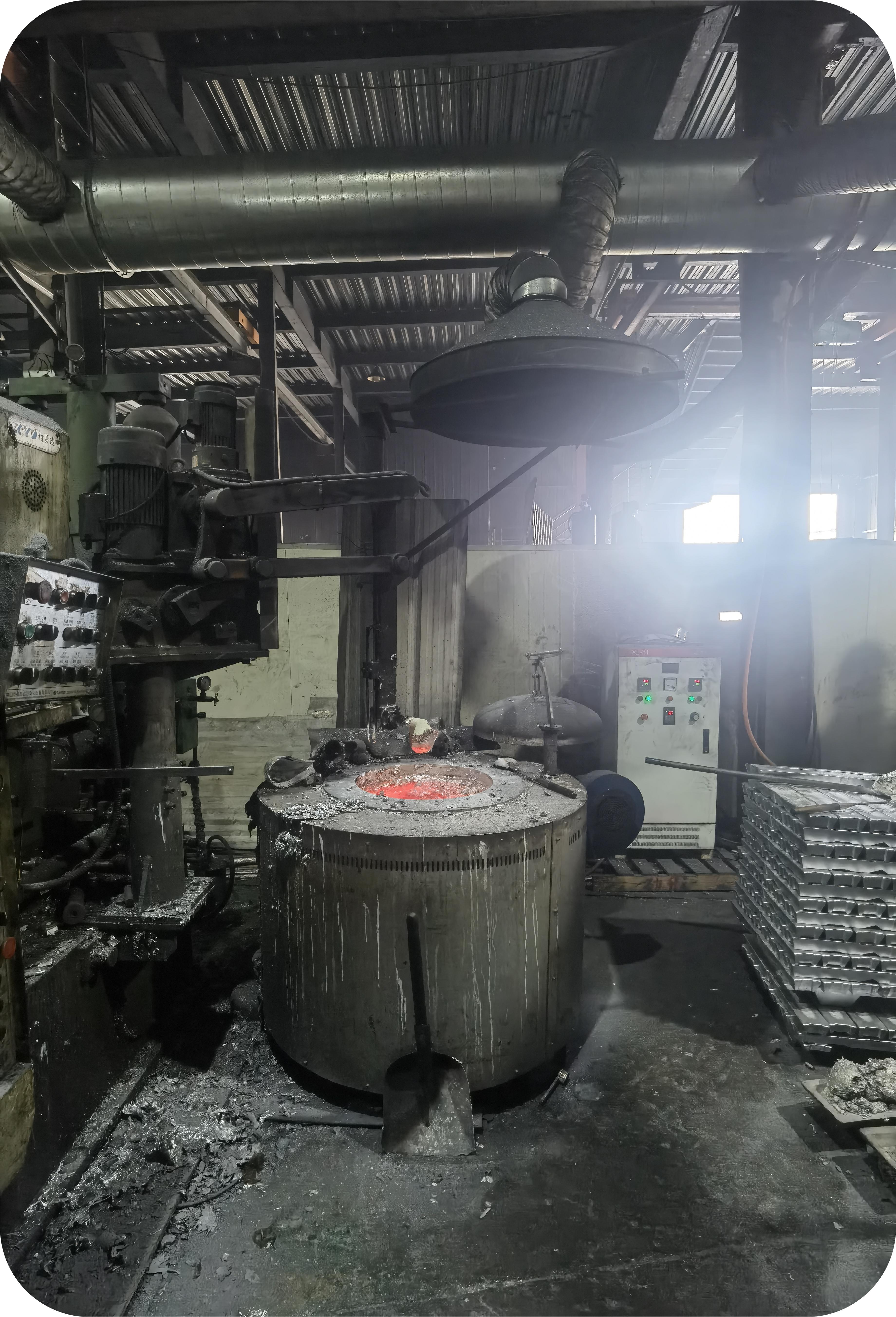 Sustainable Solutions for the Refractory and Graphite Crucible Industries: Recycling Waste Materials and Reusing Old Crucibles