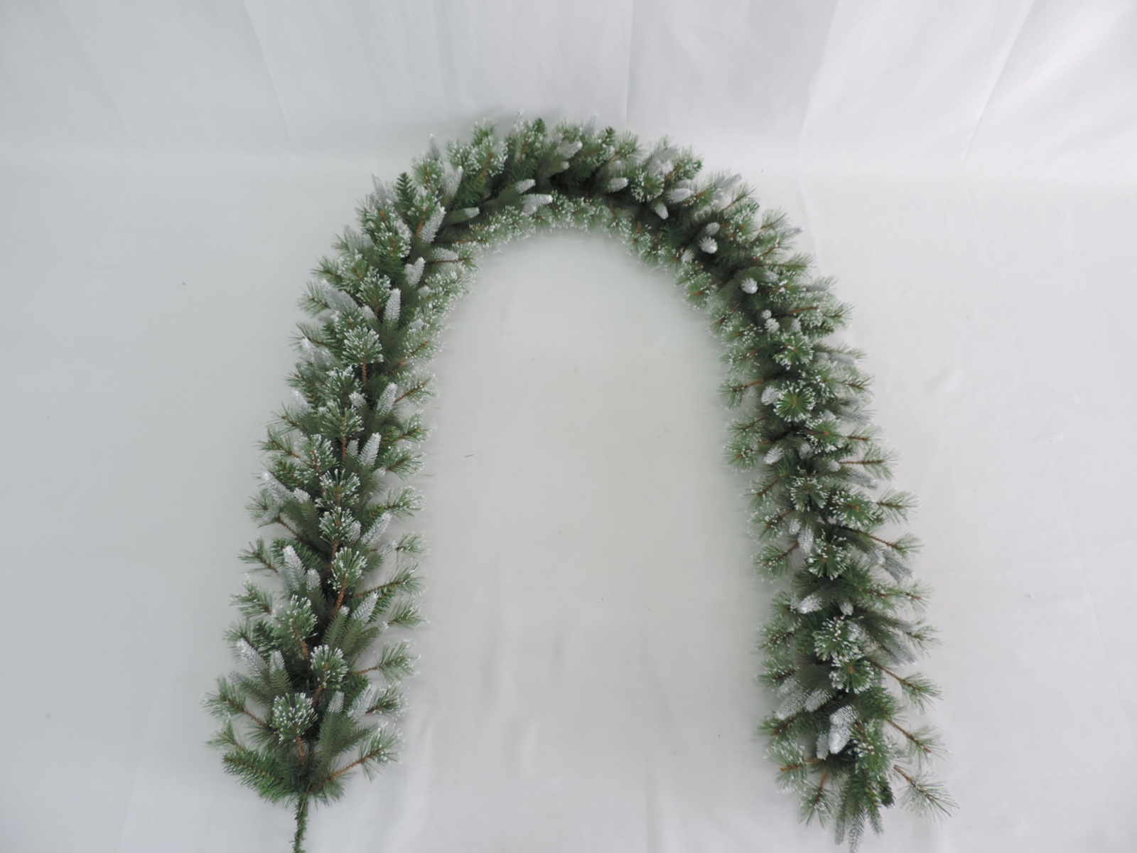 Good Wholesale Vendors Olive Tree Indoor Faux - Artificial christmas home wedding decoration gifts ornament flocked garland/16-W4-G6FT – Future