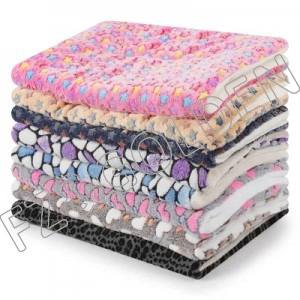 China Flannel Blanket Suppliers –  Comfortable Warm Sleeping Pet Fleece Blanket  – FUZHI