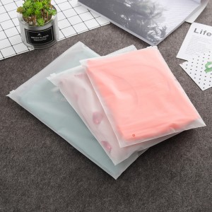 custom size plastic transparent zipper plastic garment packaging bag with printed logo