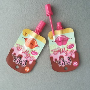 Pakyawan ng Pabrika na Custom na 30ml 50ml 100ml Cosmetic Bag Lipstick Cream Packaging Spout Pouch Bag na May Lip Brush