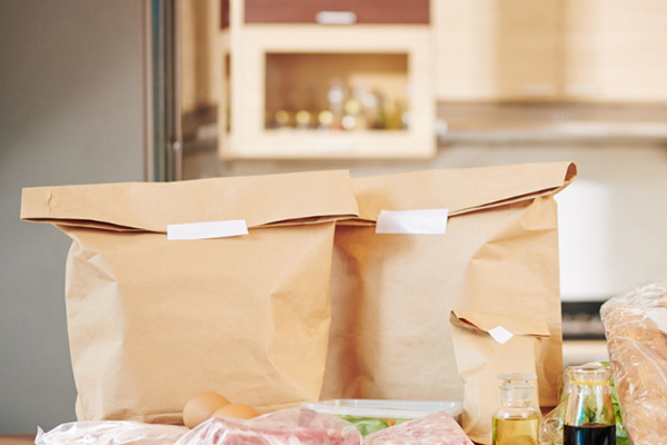 ¿Cuáles son las ventajas de las bolsas de embalaje de papel y plástico?