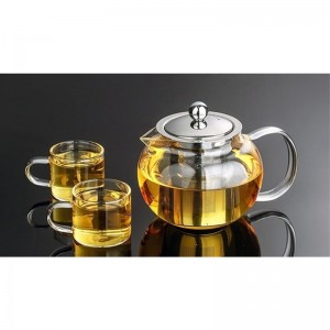 Clear glass teapot with removable filter