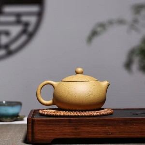 Chinese Yixing purple clay teapot
