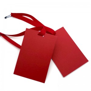 Hoë-end pasgemaakte dik papier kledingstuk hang etikette vir verpakking klere