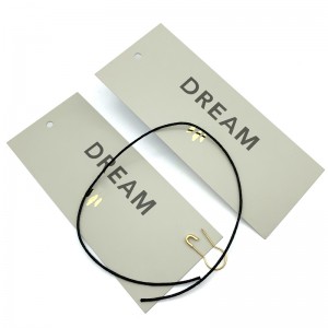 Производствен етикет от златно фолио от зелена хартия с кабел и приставка
