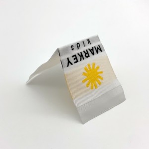 Vlastní levné logo látkové štítky štítky tkané štítky na krk