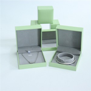 مجموعة لوازم صندوق المجوهرات الجلدية الخضراء