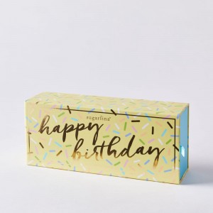 Diseño de caja de dulces con mini acrílico.