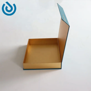 Kotak Hadiah Cokelat Berbentuk Buku Dengan Busur