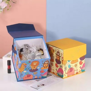Magnetic gift box with handle