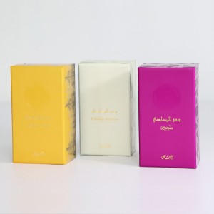 Vlastní barevné krabičky na parfémy zobrazují blistr