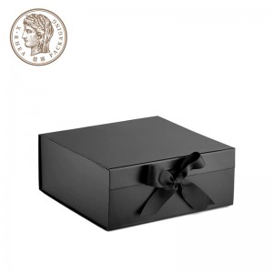 Collapsible Magnetic Box with 157g art paper Apparel Gift Boxes