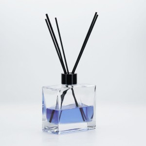 140 ml 220 ml Glass Reed Diffuser Bottle With Rose Gold And Black Screw Cap