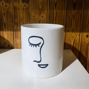 OEM personality cylinder shape plant pots Home decor ceramics Face Planters Pot With Drainage Hole