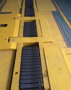 Board Chain conveyor Paper roll conveyor Corrugated line conveyor