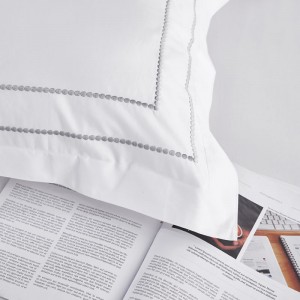 100% Cotton White 400TC အိပ်ယာခင်း အစက်အစက် ချည်ထိုးထားသော Duvet အဖုံး