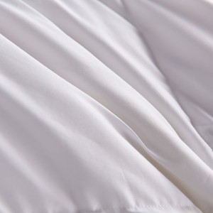 ထုတ်လုပ်သူ Hotel Bedroom White Goose Down Duvet 100% Cotton Quilted Duvet
