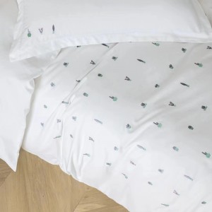 100% Cotton Sateen White Small Decoration Embroidery Bedding Set Sheet Set Customized