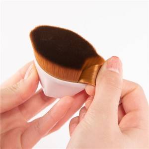 Popular 55# Magic Foundation Makeup Brush with Cover