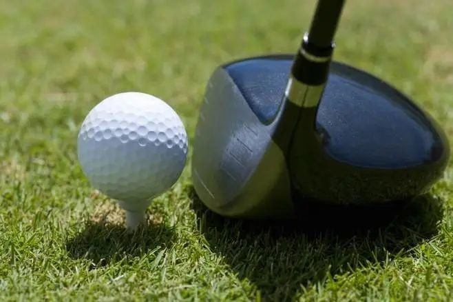 Golf, a sport about “Round”