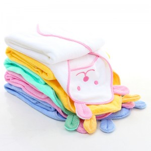 Wholesale custom Soft and Cute cartoon   Pattern baby hooded Bamboo  towel for bathing Use