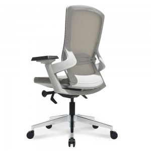 Krzesło biurowe o dużej siatce z regulowanymi ramionami
