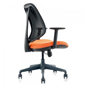 Эргоромное офисное кресло с серой сетчатой ​​спинкой и оранжевой тканевой подушкой