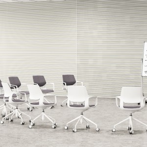 China Wholesale Office Chair Task Chair with Wheels for Staff
