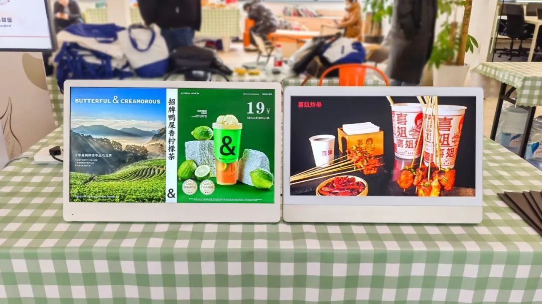 Analýza |Proč mohou chytré elektronické jídelní tabule nahradit televizory a vést marketingový trh s potravinami a nápoji?
