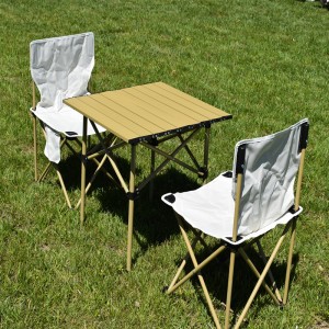 China custom foldable camping table outdoor light and convenient dining table