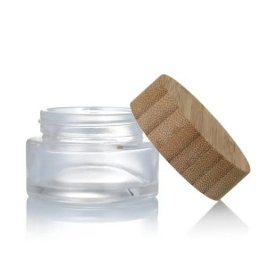 50 ml Clear Skin Body Cream glasskrukke med bambuslokk