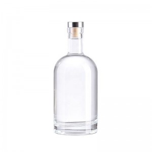 زجاجة روح زجاجية شفافة سعة 750 مل مع غطاء من الفلين