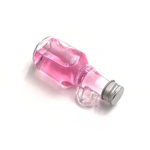 Mini sticla transparentă de vodcă cu alcool whisky