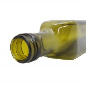 Kuchenna karafka do oliwy z oliwek o pojemności 250 ml