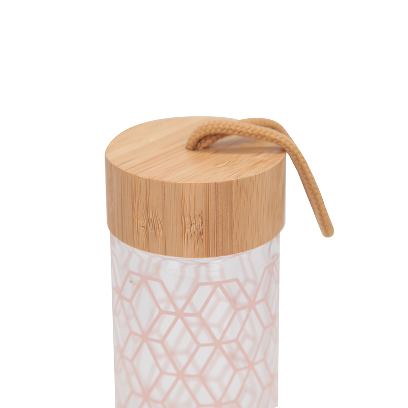 https://cdn.globalso.com/goxbottles/Wide-mouth-borosilicate-glass-water-bottle-with-bamboo-lid-3.jpg